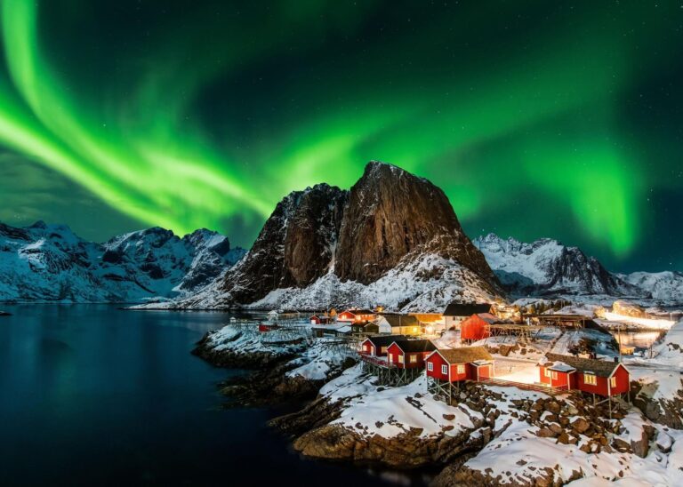 HALF PRICE TUITION: Win a Major Scholarship to Study at Dalarna University in SWEDEN