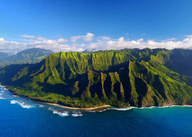 Apply for the East-West Center Graduate Fellowship at the University of Hawaiʻi