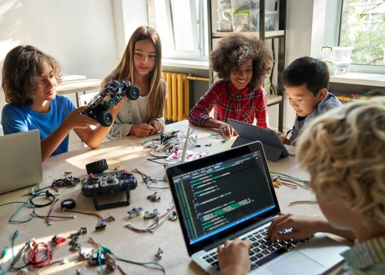 Maker Projects Community STEM Engagement Grants 2026 in Australia